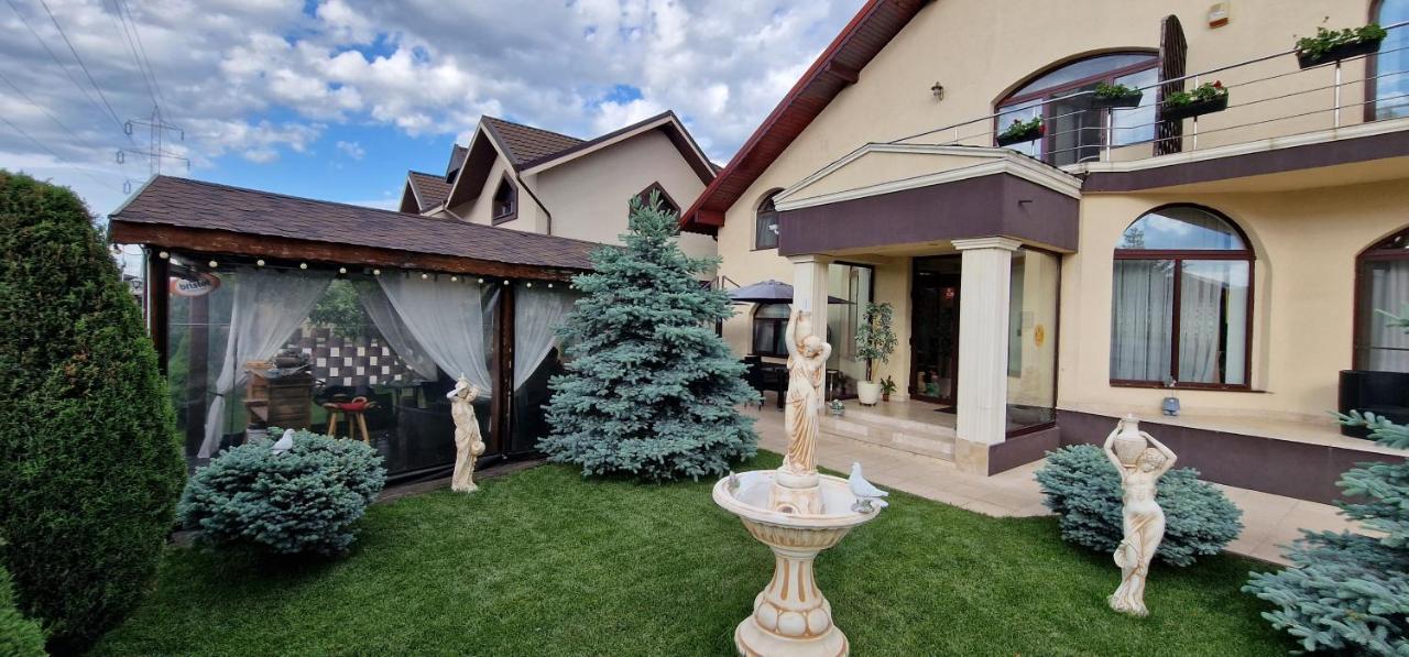 Pensiunea Casa Simoni Плоещ Екстериор снимка